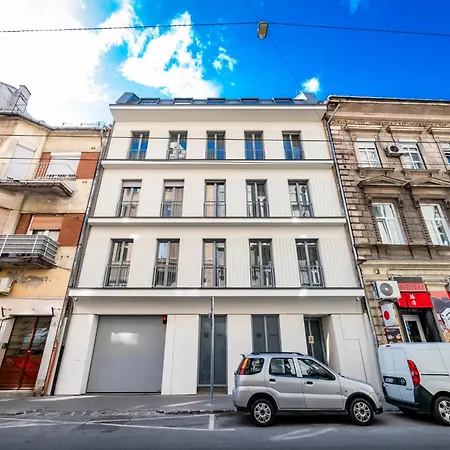 Apartment D52 *